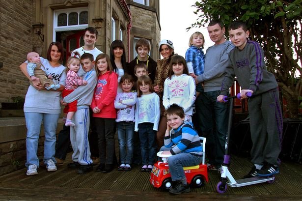 Britain's Biggest Family Announced Their 21st Baby - I Single Mom